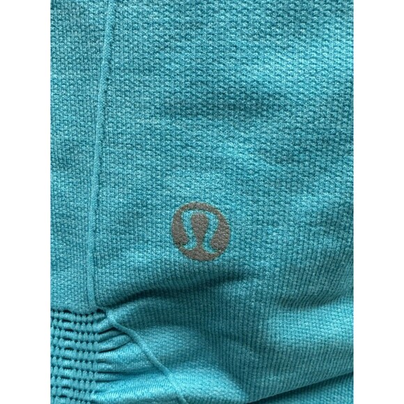 Lululemon In The Flow Crop II *Size 4* - Picture 5 of 6